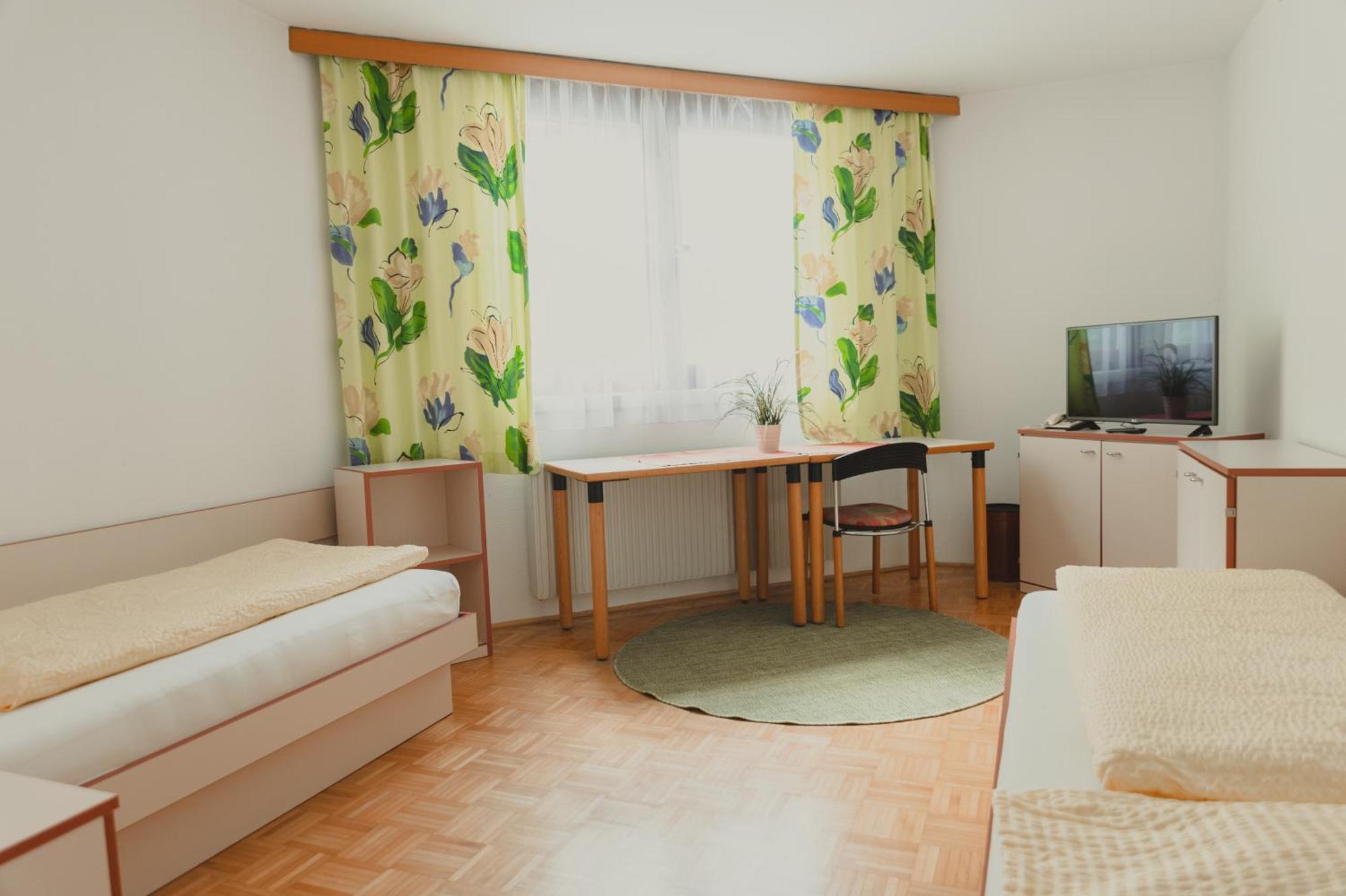 Sommerhotel Karwendel Innsbruck Eksteriør billede